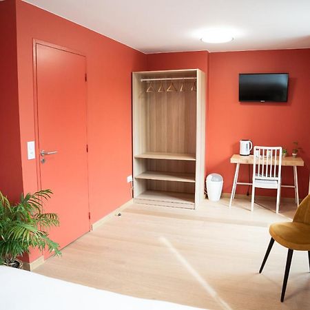 L'Azimut Hotel Senez Екстериор снимка