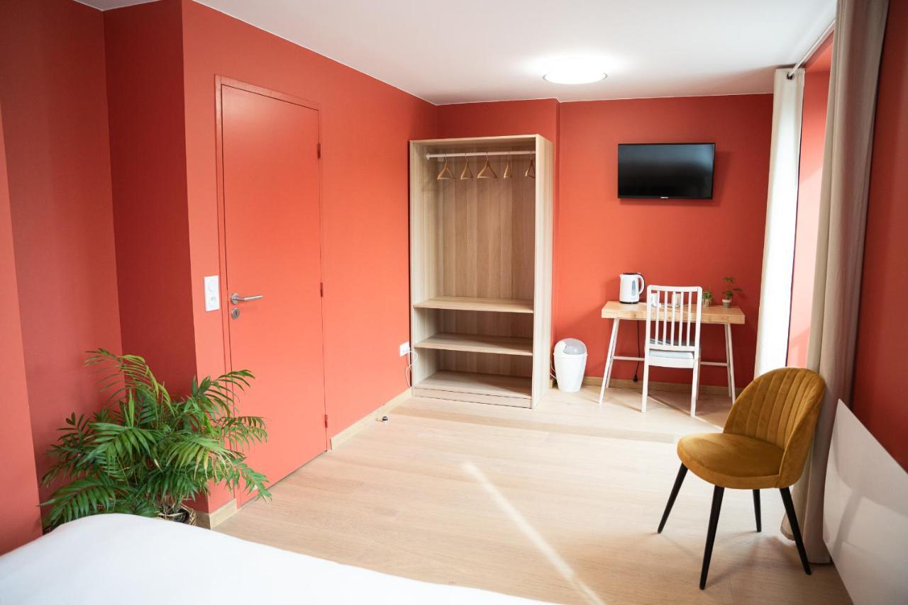 L'Azimut Hotel Senez Екстериор снимка