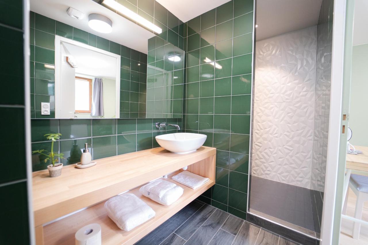 L'Azimut Hotel Senez Екстериор снимка